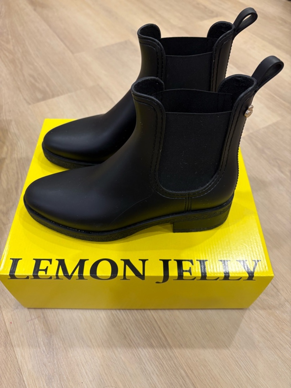 Lemon Jelly Women's Black Chelsea Rain Boots - Picture 2 of 7